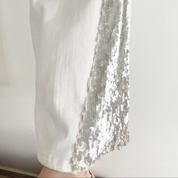Anthropologie
White High-rise Sequins Flare Jeans - Picture 10 of 15